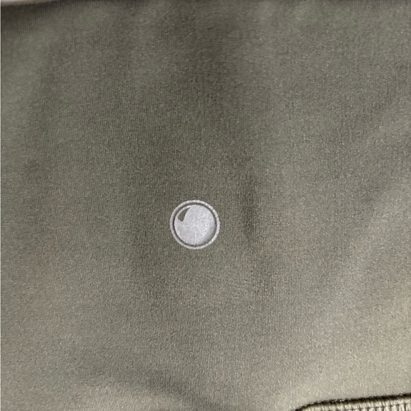 Yogalicious Lux Forest Green Biker Shorts Size Small - Picture 3 of 4